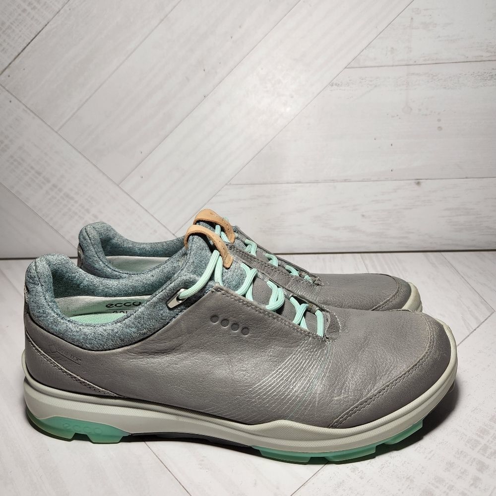 Womens Ecco goretex golf shoes size 7 extra wide